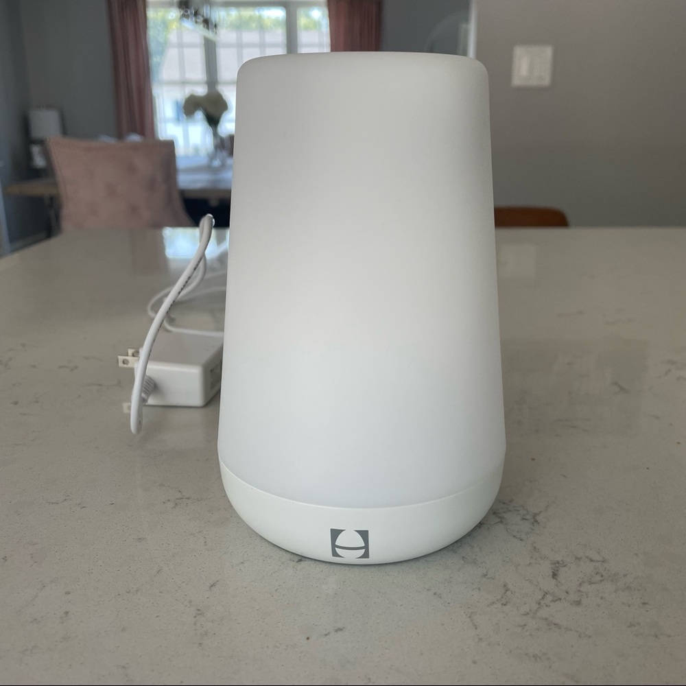 LIKE NEW Hatch Baby Rest Sound Machine